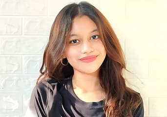 Kak Davina Adinda